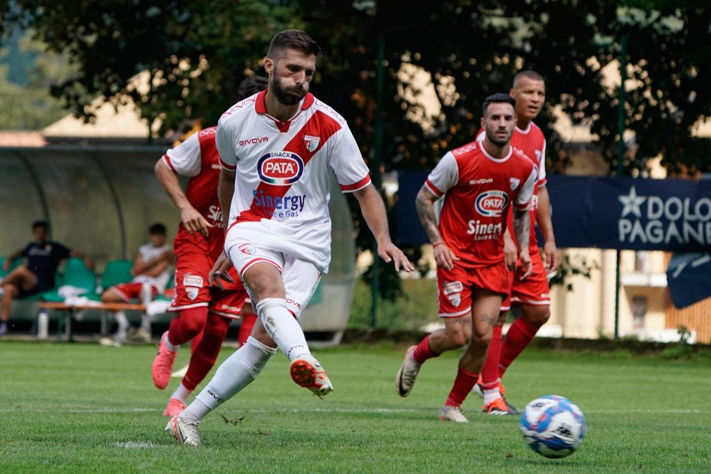 Leonardo Mancuso trasforma il rigore del 2-0