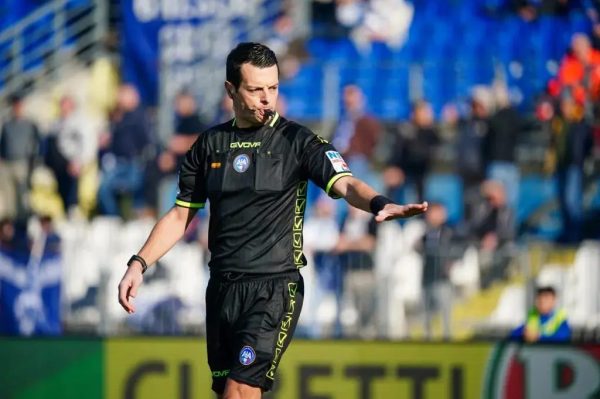 Sarà il fischietto di Lecce Pezzuto a dirigere Bari-Mantova