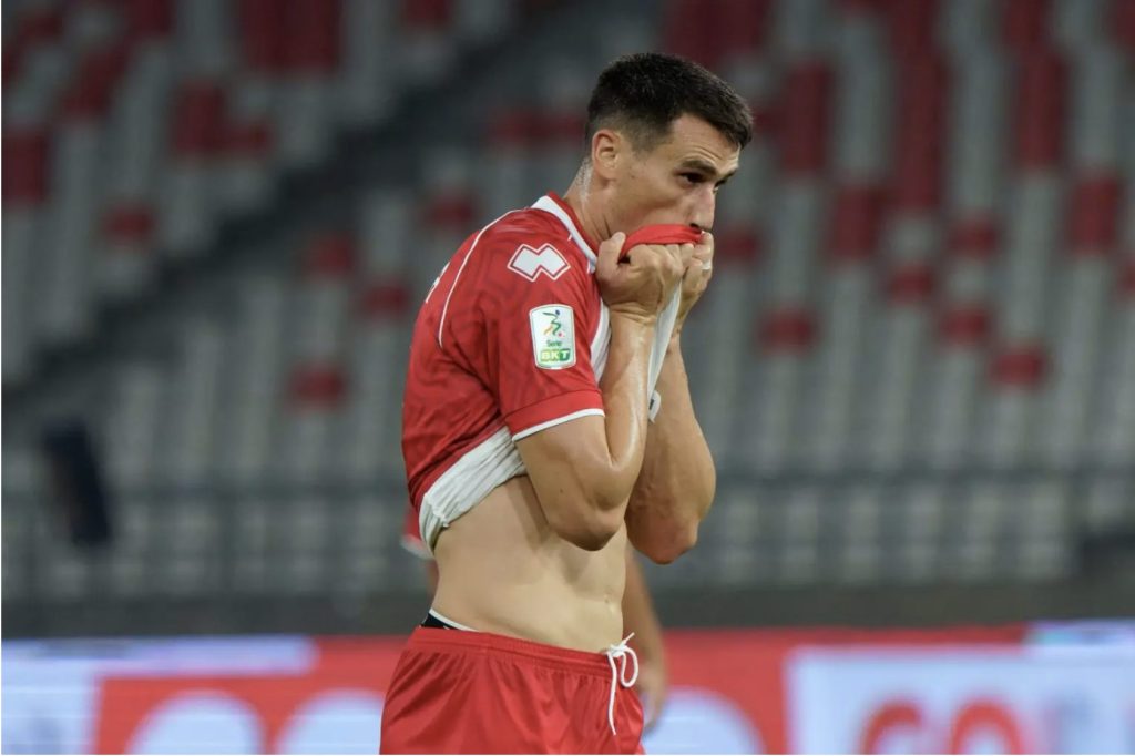 Kevin Lasgana a segno nel test in famiglia del Bari