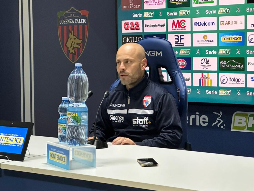 Il vice allenatore biancorosso Massolini