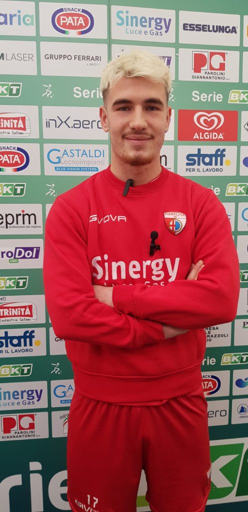 Il terzino destro biancorosso Radaelli