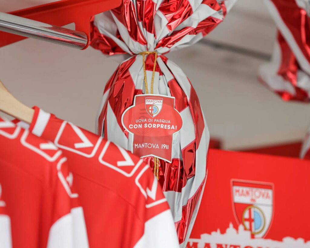 In vendita l'Uovo di Pasqua biancorosso