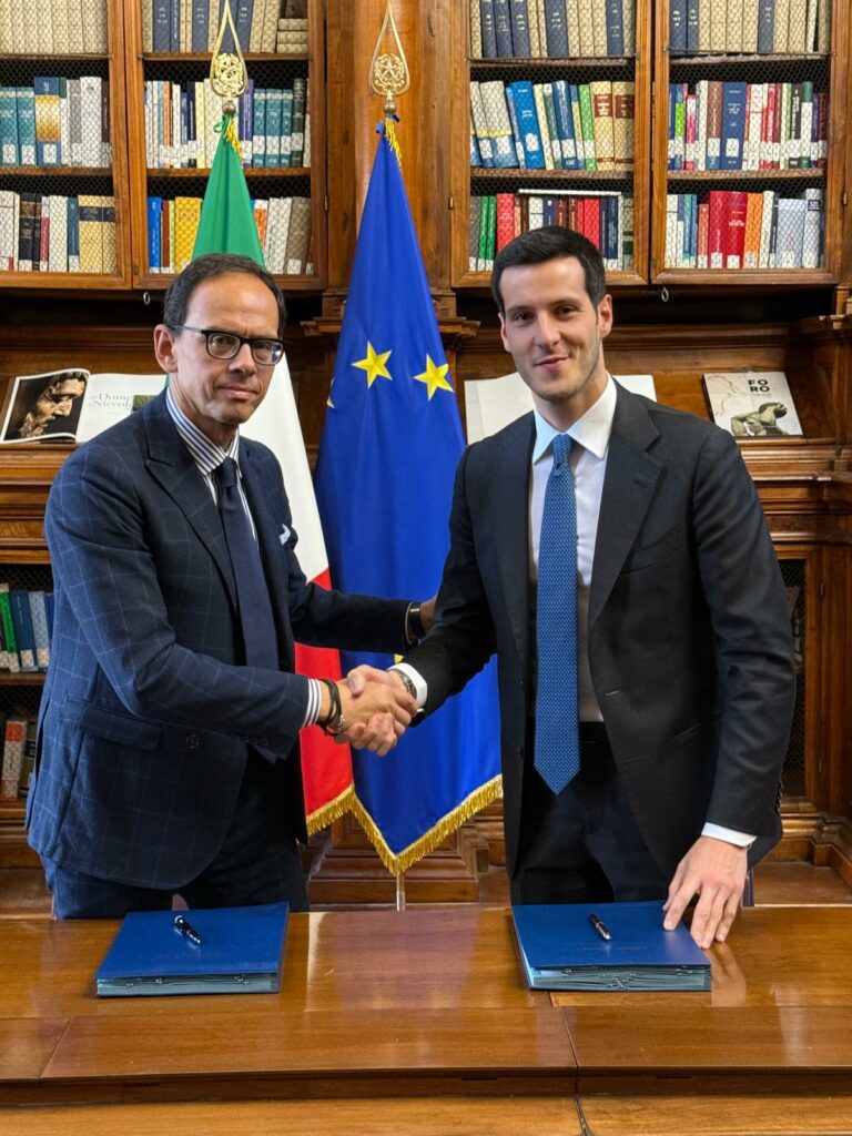 Il presidente della Serie B Palo Bedin, a sinistra, e e il Direttore dell’UNAR Mattia Peradotto, a destra