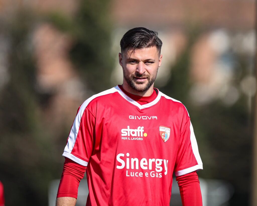 Il difensore biancorosso Redolfi è tra i candidati a lasciare viale Te dopo una stagione complicata in Serie B