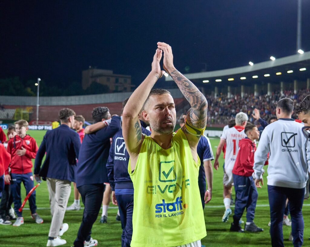 Da capire il futuro di Burrai e altri giocatori biancorossi. Il mercato entra nel vivo