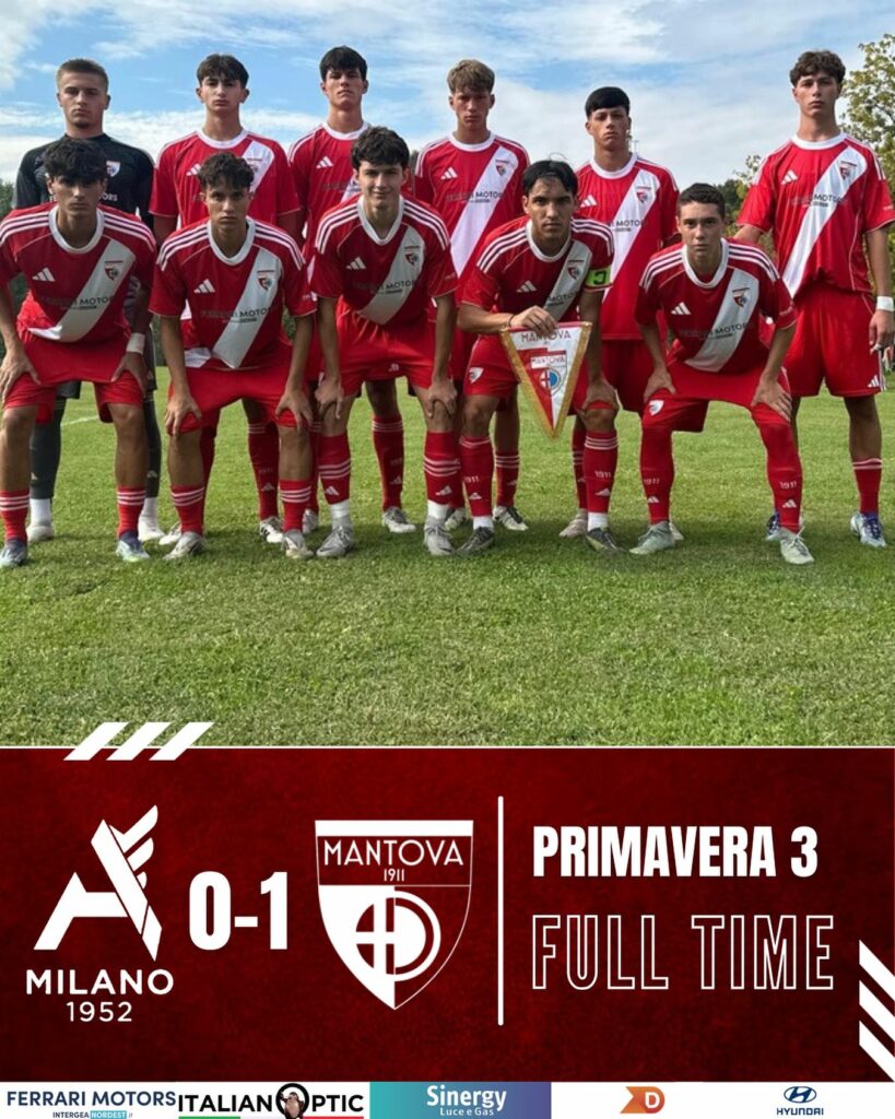 La Primavera in posa prima del fischio d'inizio (Fotografia pubblicata su gentile concessione di Mantova 1911 che ne detiene la proprietà)