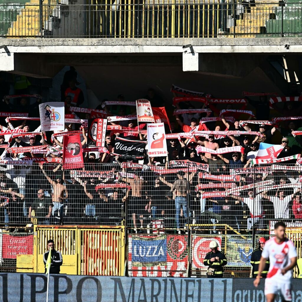 Il Ccmc organizza la trasferta a Bari (Fotografia pubblicata su gentile concessione di Mantova 1911 che ne detiene la proprietà)
