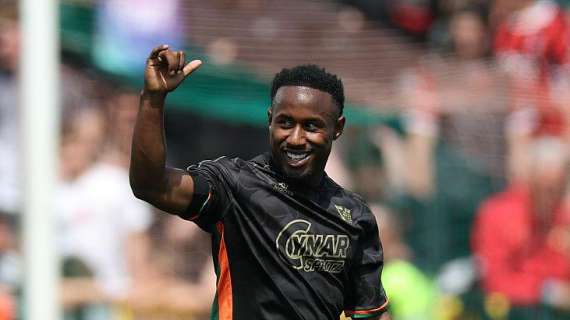 L'attaccante del Venezia Yeboah, autore del raddoppio contro il Frosinone