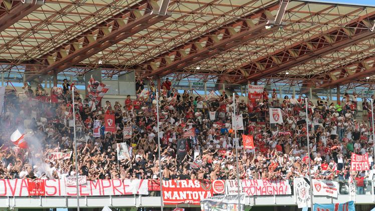 Biglietti in vendita per i tifosi biancorossi