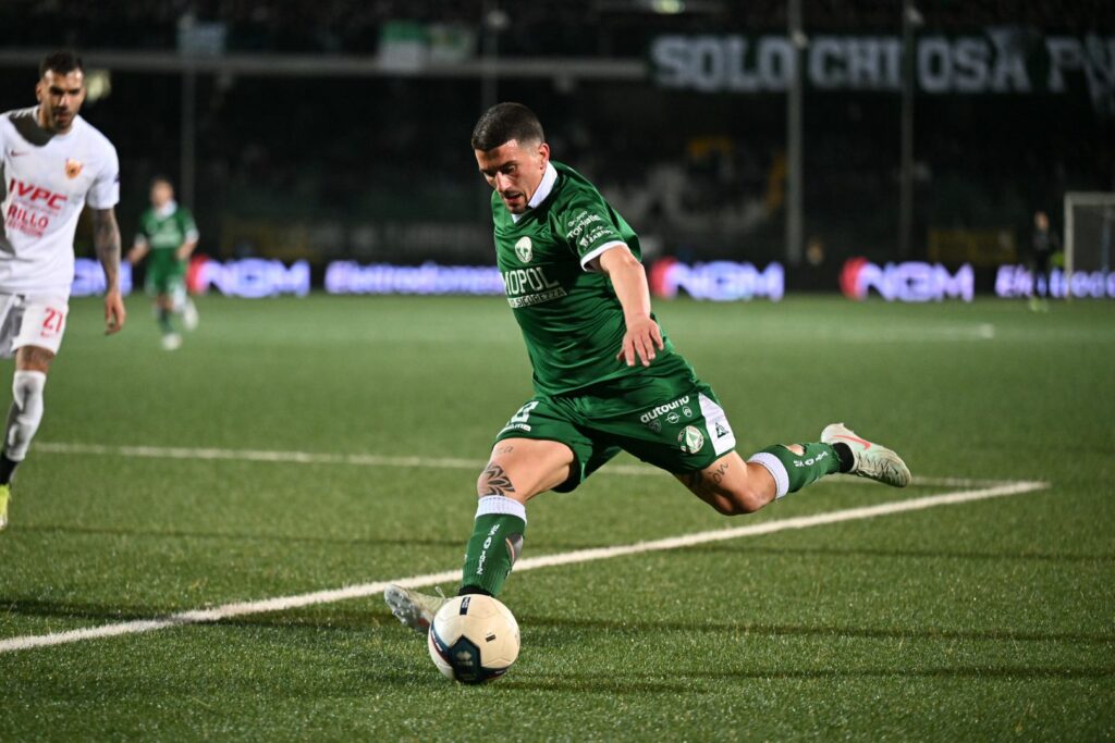Russo ha siglato il primo gol per l'Avellino contro l'Entella