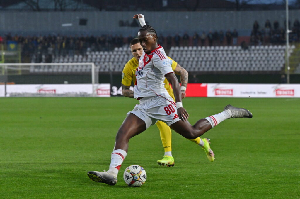 Rachid Kouda in azione con la maglia del Mantova
