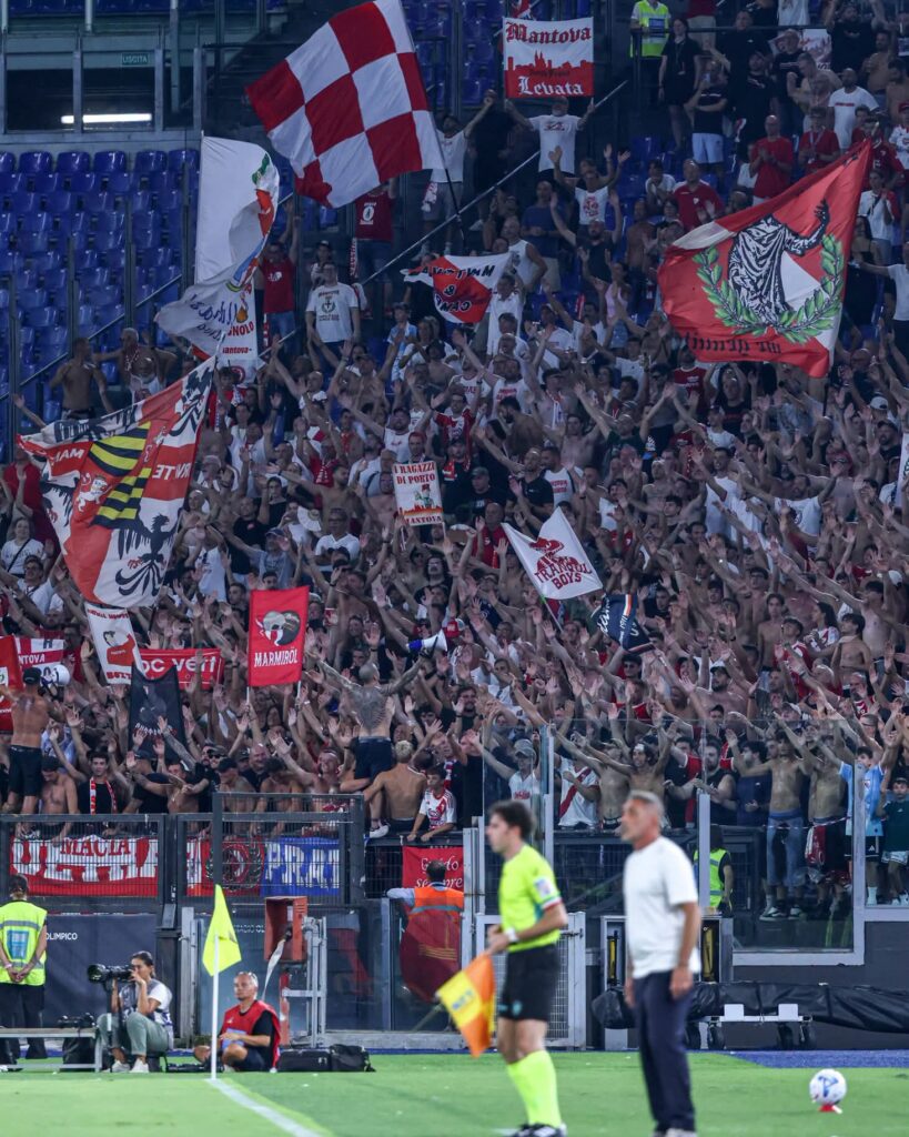 Grande riposta dei tifosi alla riapertura della campagna abbonamenti (foto Mantova 1911)