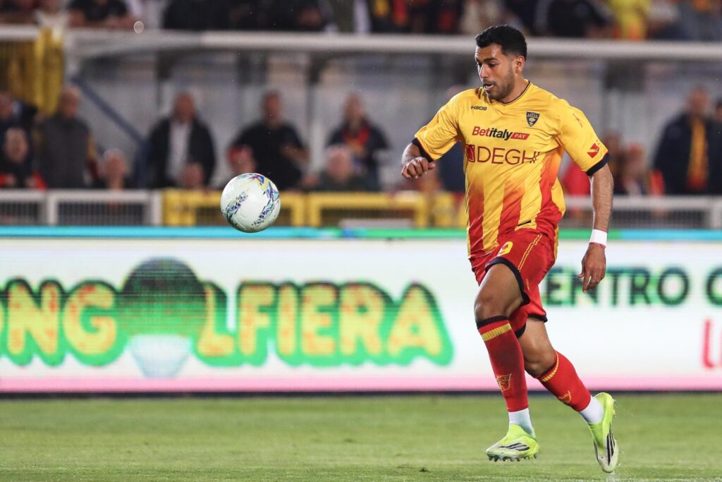 Walid Cheddira, ex Mantova e nuovo giocatore dell'Avellino in azione con la maglia del Lecce