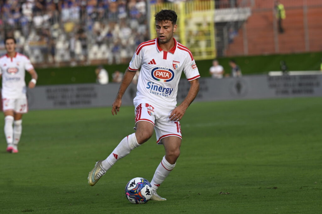 L'attaccante del Mantova Francesco Ruocco